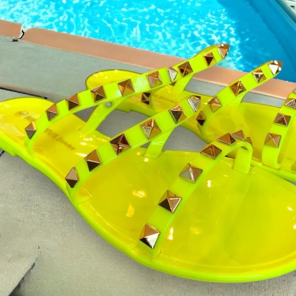 Sandals - Picture 3 of 3